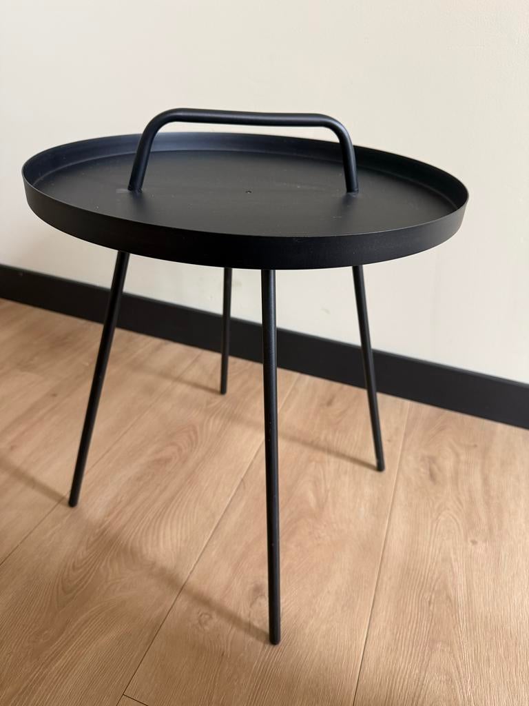Zwart Jysk bijzettafeltje, Minder dan 55 cm, Metaal of Aluminium, Rond, Zo goed als nieuw