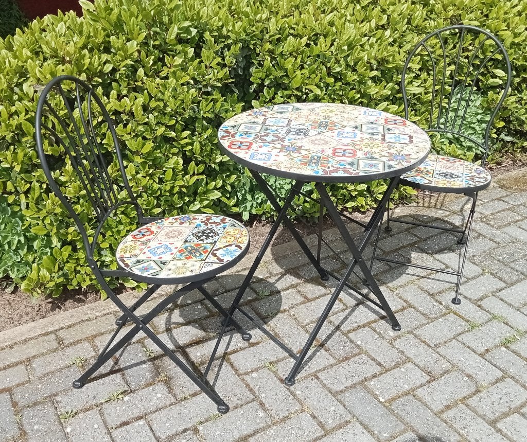 Degelijke complete bistro set maldor., Tuin en Terras, Tuinsets en Loungesets, Overige materialen, Bijzettafel, Nieuw, Ophalen
