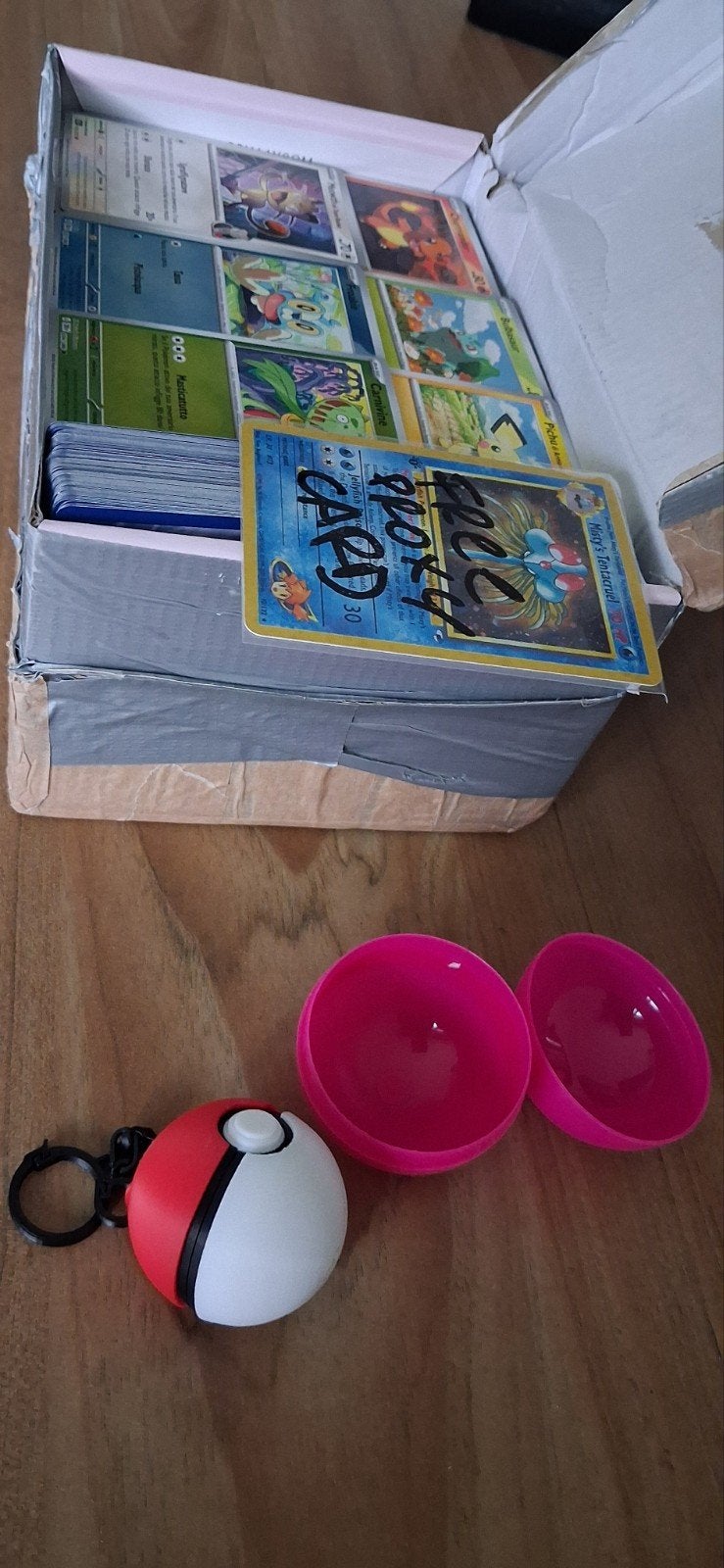 Bulk Pokémon kaarten 2000 stuks en een sleutelhanger, Verzenden, Zo goed als nieuw, Meerdere kaarten