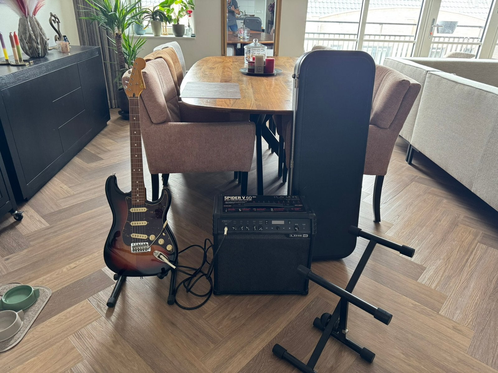 Squier Stratocaster met Spider V60 line 6 versterker, Muziek en Instrumenten, Met versterker, Zo goed als nieuw, Solid body, Ophalen