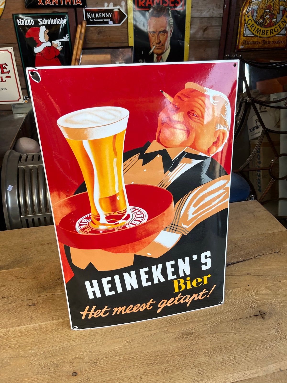 Gebold emaille bord Heineken's Bier - Jaren '80 Horeca, Verzamelen, Merken en Reclamevoorwerpen, Gebruikt, Reclamebord, Ophalen of Verzenden