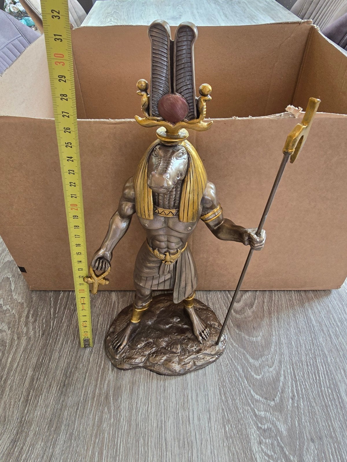 Egyptische  sobek  beeld, Ophalen, Zo goed als nieuw