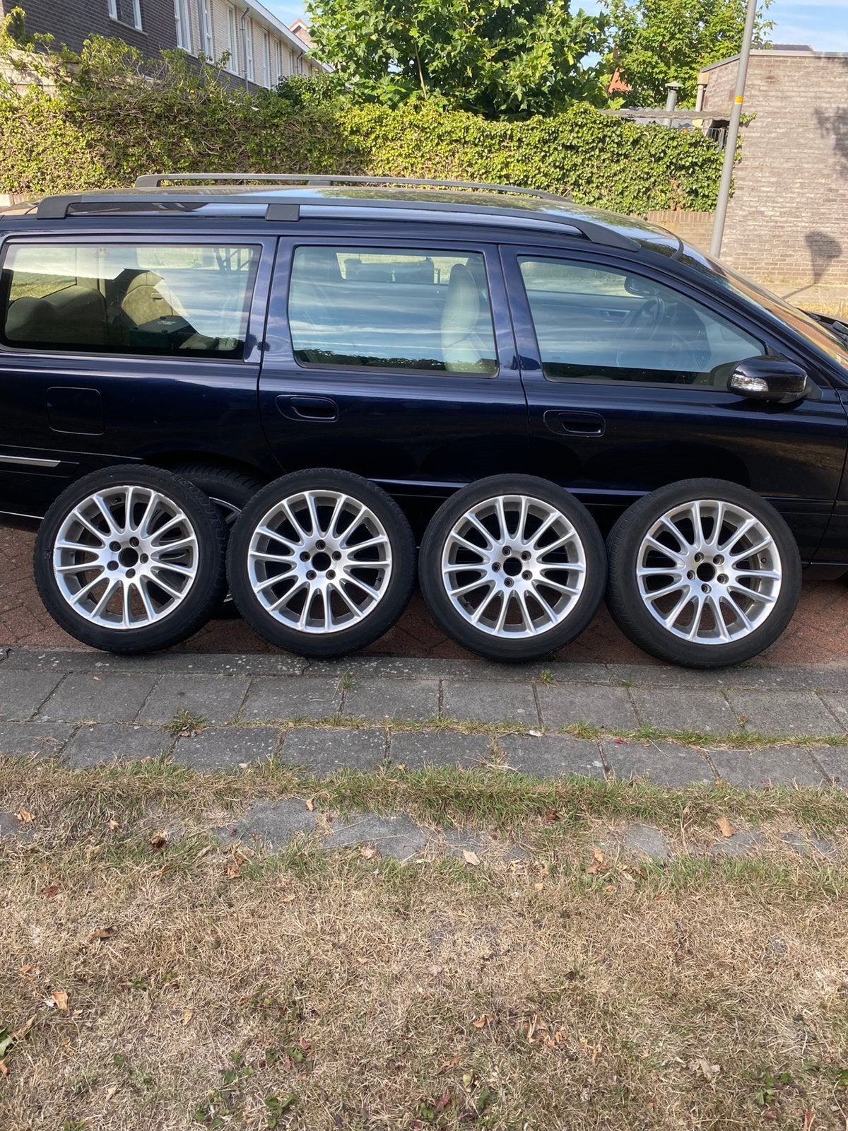 Volvo Sadira 17-inch velgset in mooie staat., Ophalen