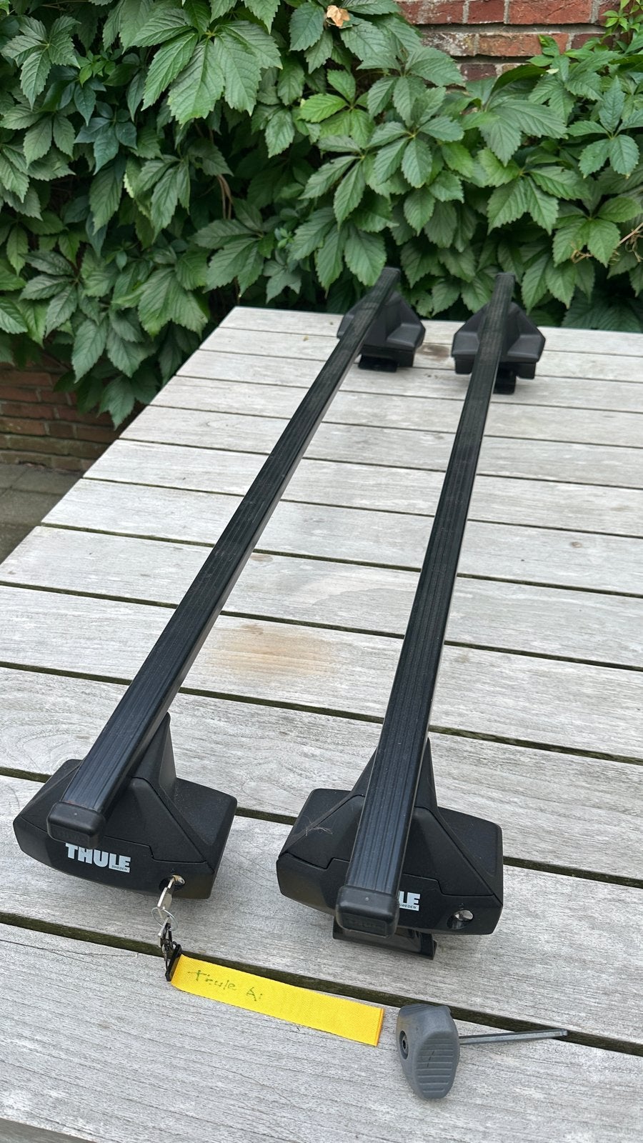 Thule SquareBar Evo dakdragers - goede staat, Ophalen, Gebruikt