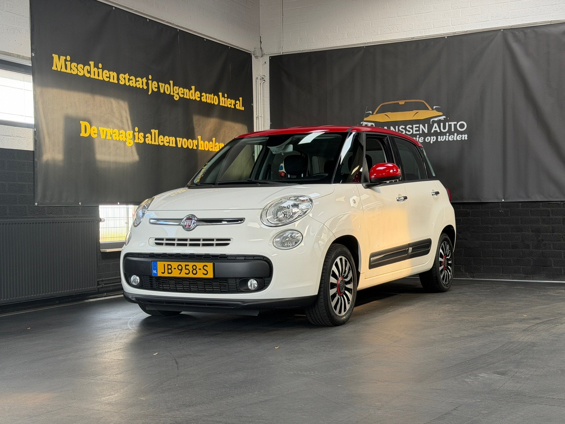 Fiat 500 L 0.9 TwinAir Urban Edition | PDC | Airco | NL Auto, Auto's, Dealer onderhouden, Gebruikt, Wit, Origineel Nederlands