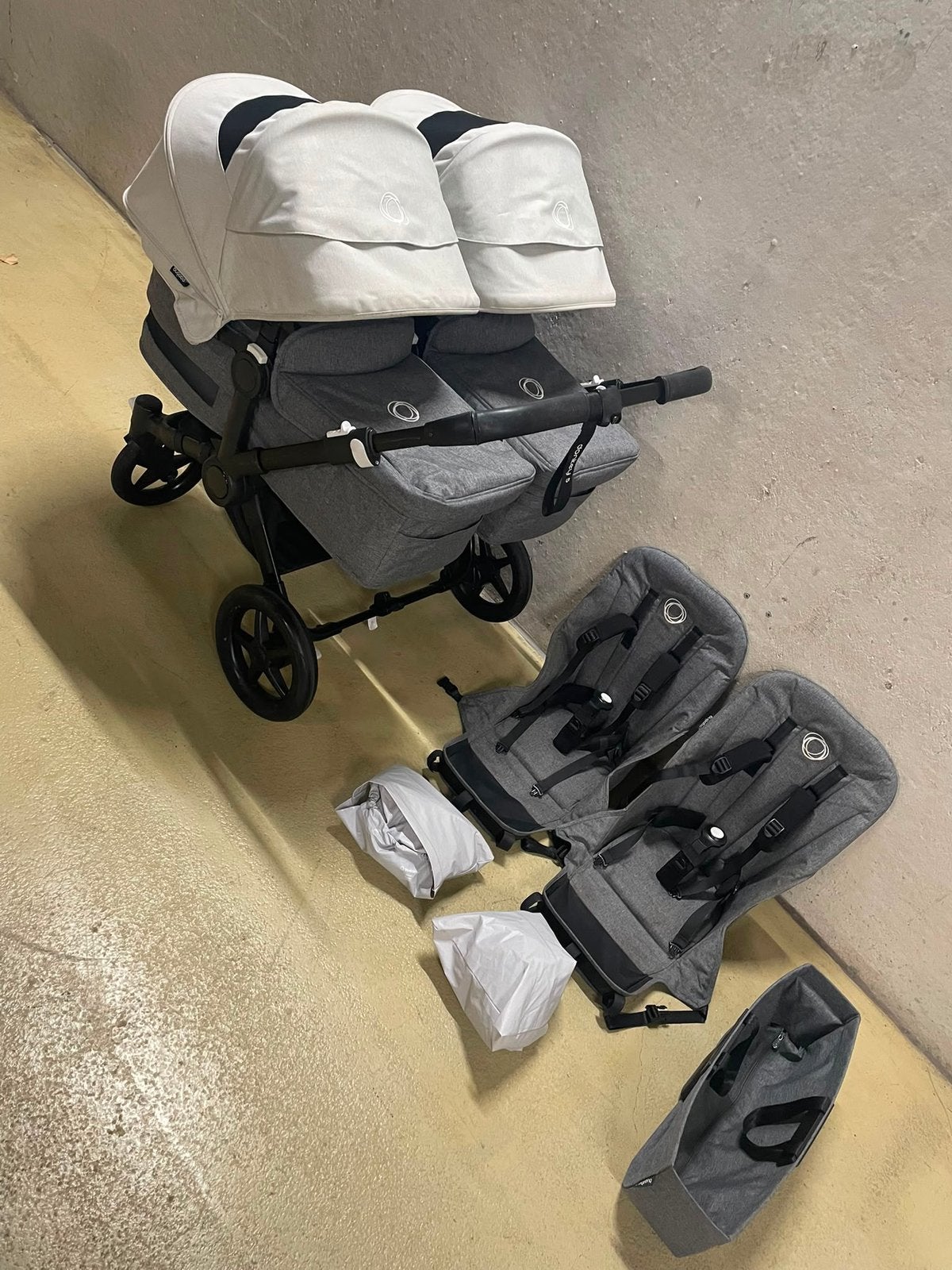 Bugaboo donkey 5 Twin, Support@bugaboo.com, Bugaboo, Ophalen of Verzenden, Zo goed als nieuw
