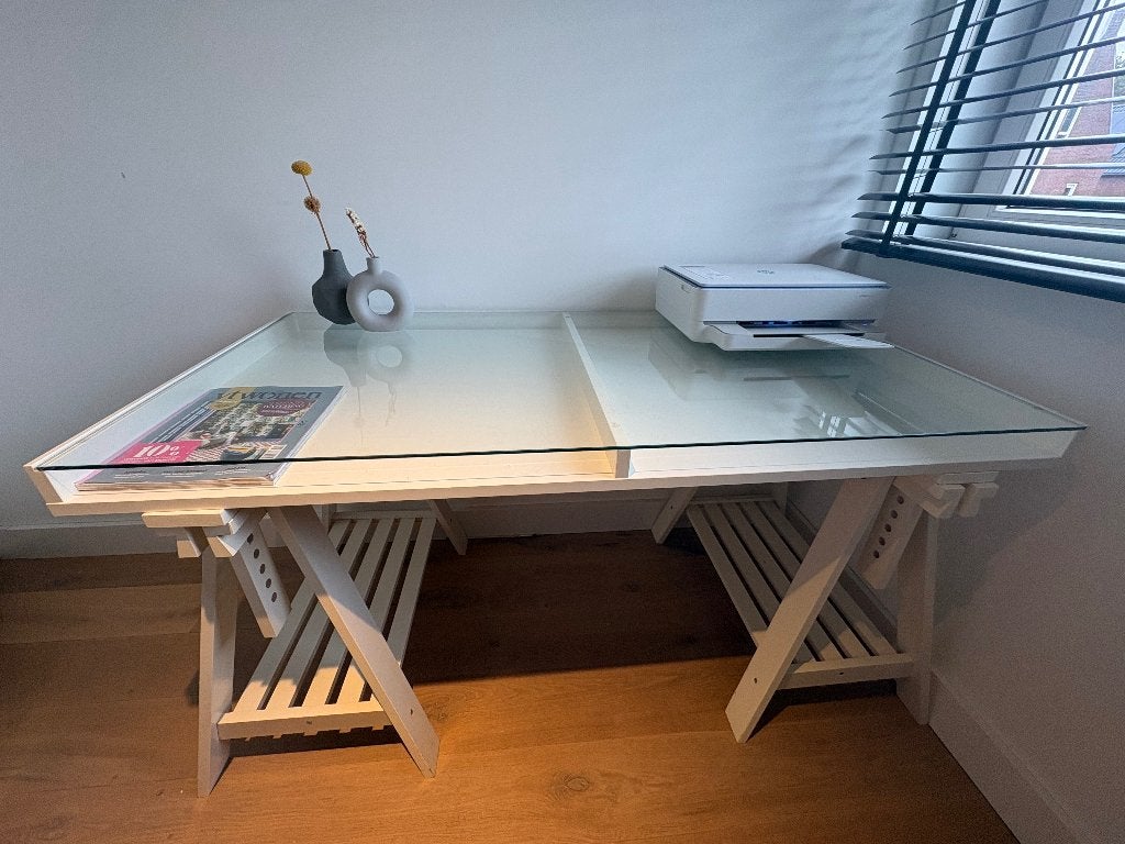 Bureau met schragen en glasplaat Ikea, Ophalen, Overige typen, Gebruikt, Scandinavisch