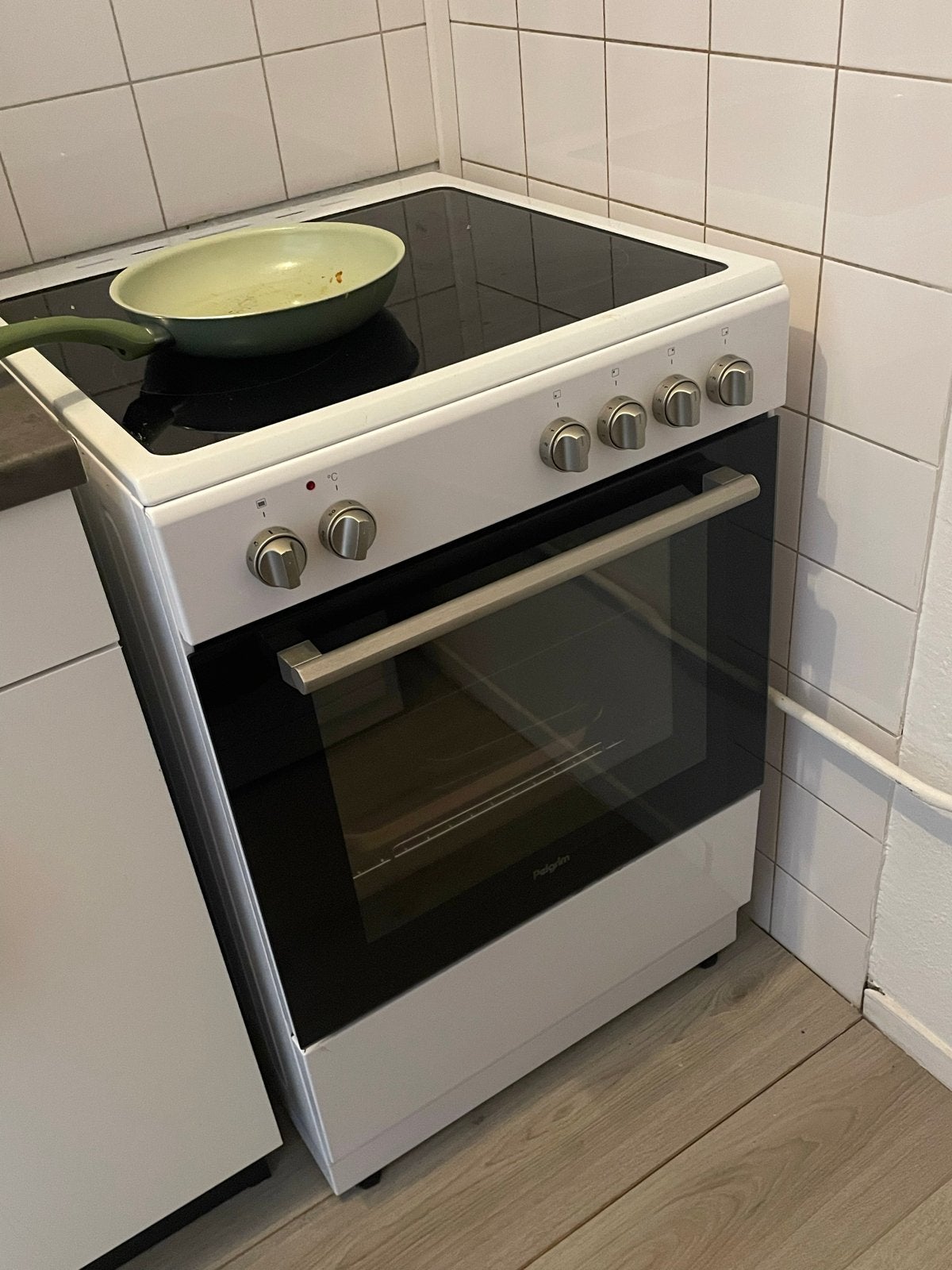 Pelgrim PF17160WT Vrijstaand Elektrisch Fornuis met Oven, Witgoed en Apparatuur, Ophalen, Gebruikt, 60 cm of meer, 4 kookzones