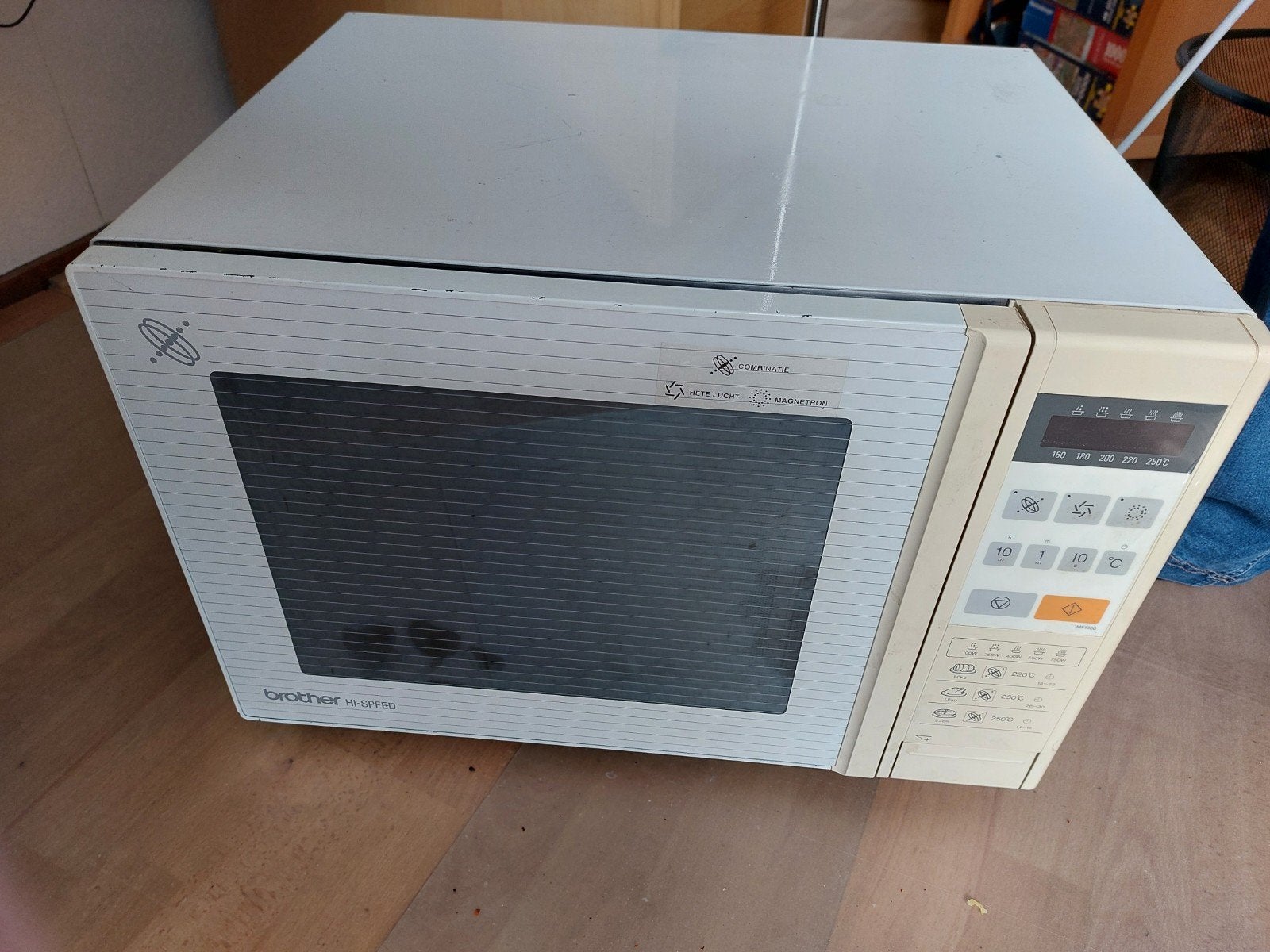 Brother Combi Magnetron - Gebruikt maar functioneel, Witgoed en Apparatuur, Ovens, Ophalen, Combi-oven, Draaiplateau, Vrijstaand