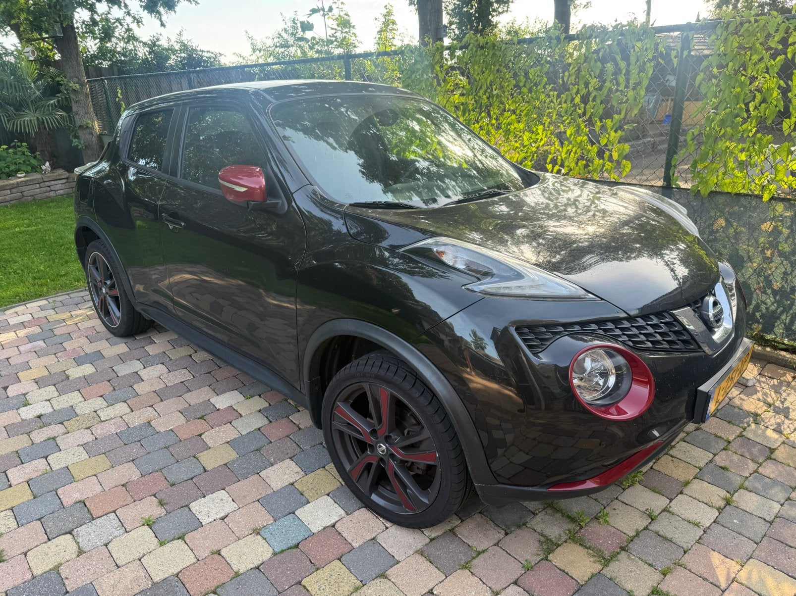 Nissan Juke 1.2 Dig-t 2017 Zwart sterrehemel, Auto's, Voorwielaandrijving, 639 kg, 1250 kg, Zwart