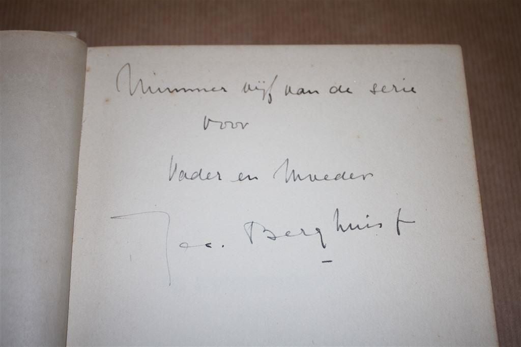 De zweefvliegclub. Jac. Berghuis Jr. Gesigneerd !!, Boeken, Ophalen of Verzenden, Gelezen