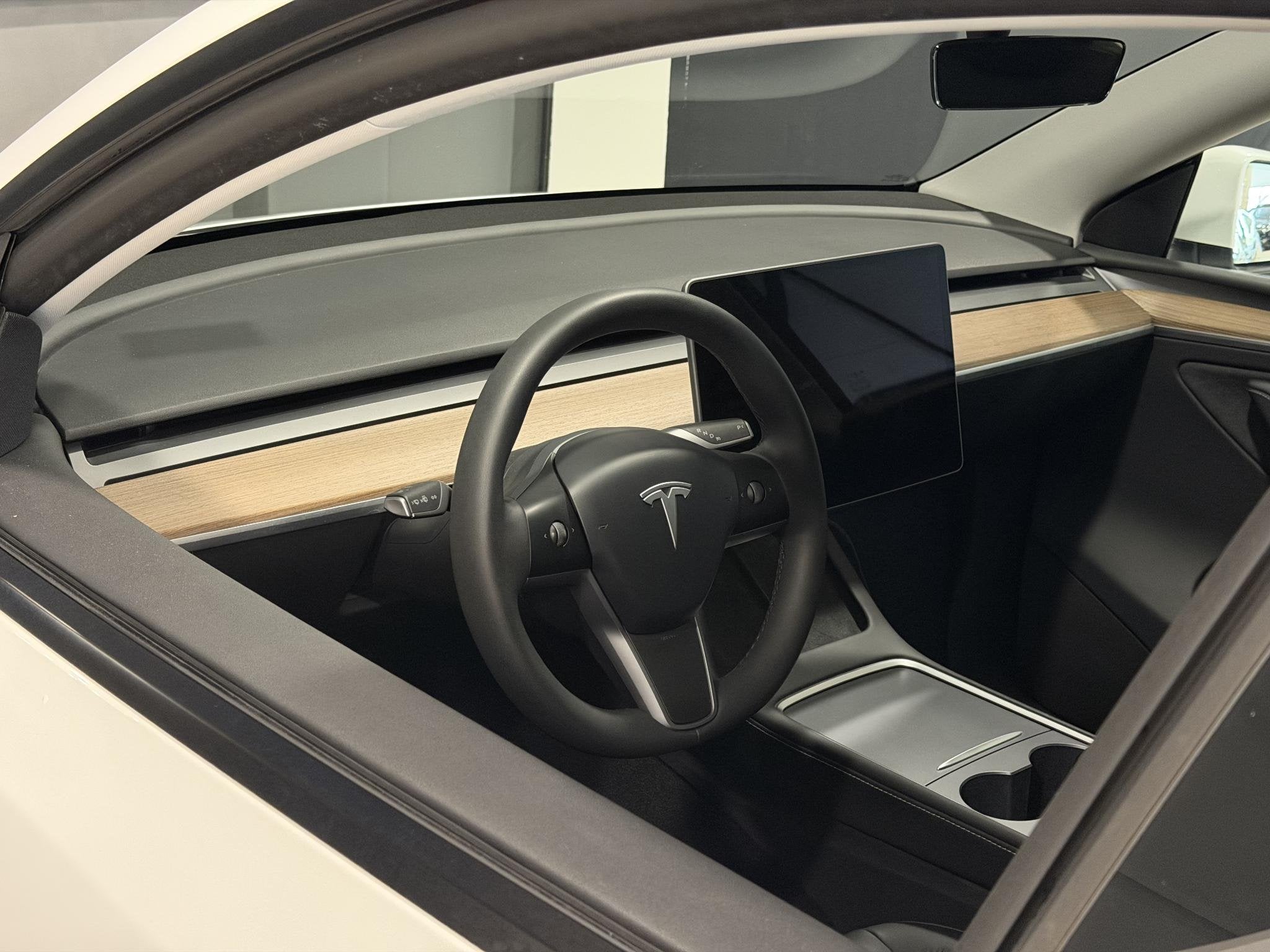 Tesla Model Y Long Range AWD 75 kWh | Leder | SOH 94% | Hoge, Automaat, Stof, Gebruikt, 495 min