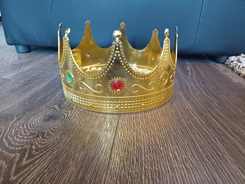 Gouden Kroon met Edelstenen - Perfect voor Feestjes!, Ophalen of Verzenden, Gebruikt, Feestartikel, Oranje of Koningsdag