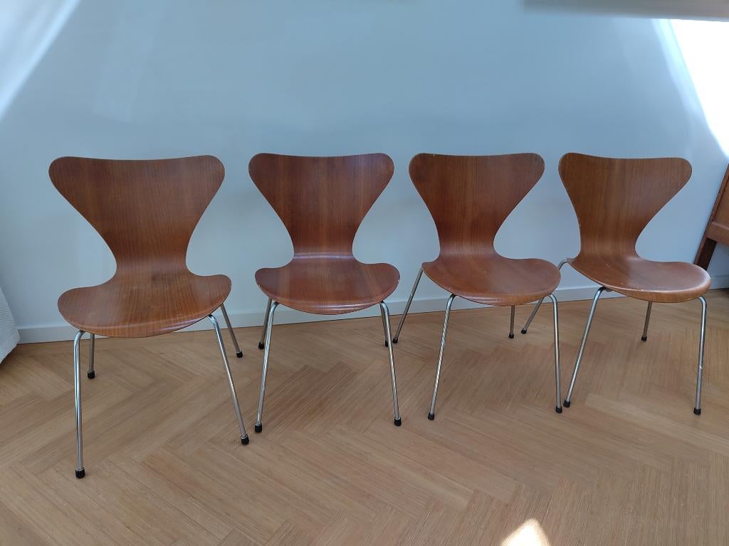 Originele vlinderstoelen, Huis en Inrichting, Stoelen, Ophalen, Overige kleuren, Zo goed als nieuw, Vier