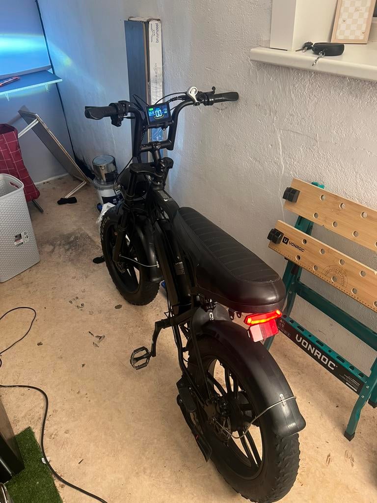 Fatbike v20, Fietsen en Brommers, Elektrische fietsen, Ophalen of Verzenden, Zo goed als nieuw