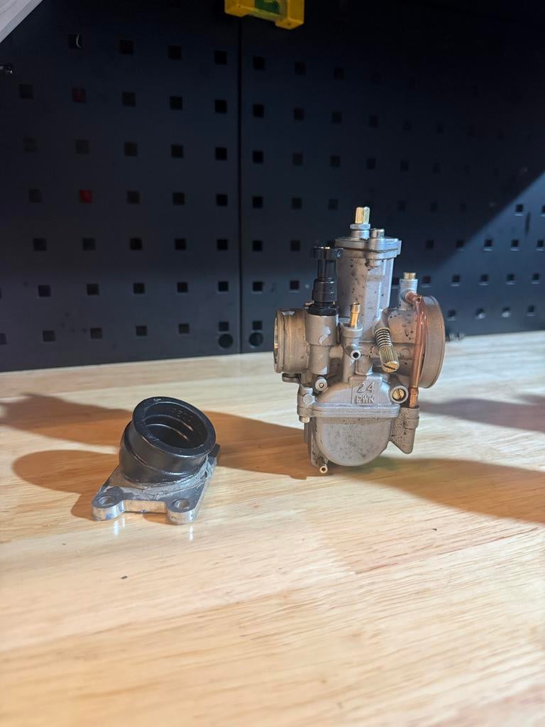 Sudco 24mm PWK carburateur met spruitstuk voor AM6, Ophalen of Verzenden, Gebruikt, Carburateur