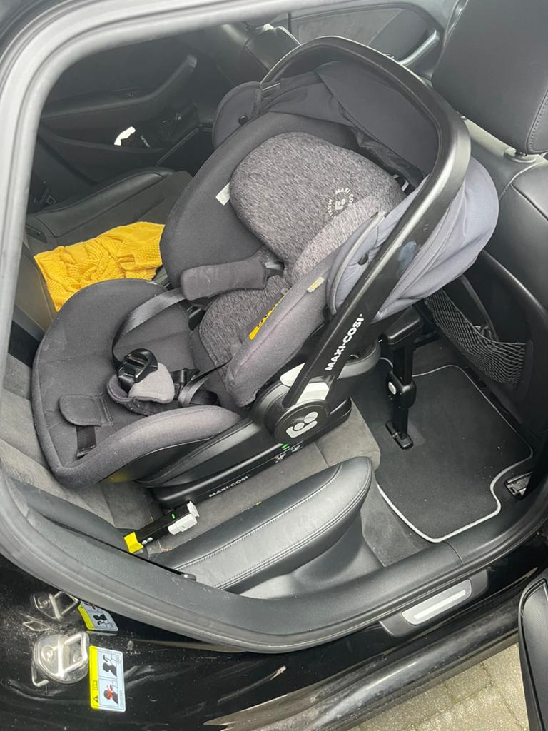 Maxi-Cosi Pebble + Isofix Base – nette staat – €50, Ophalen, Zo goed als nieuw, Isofix, 0 t/m 13 kg