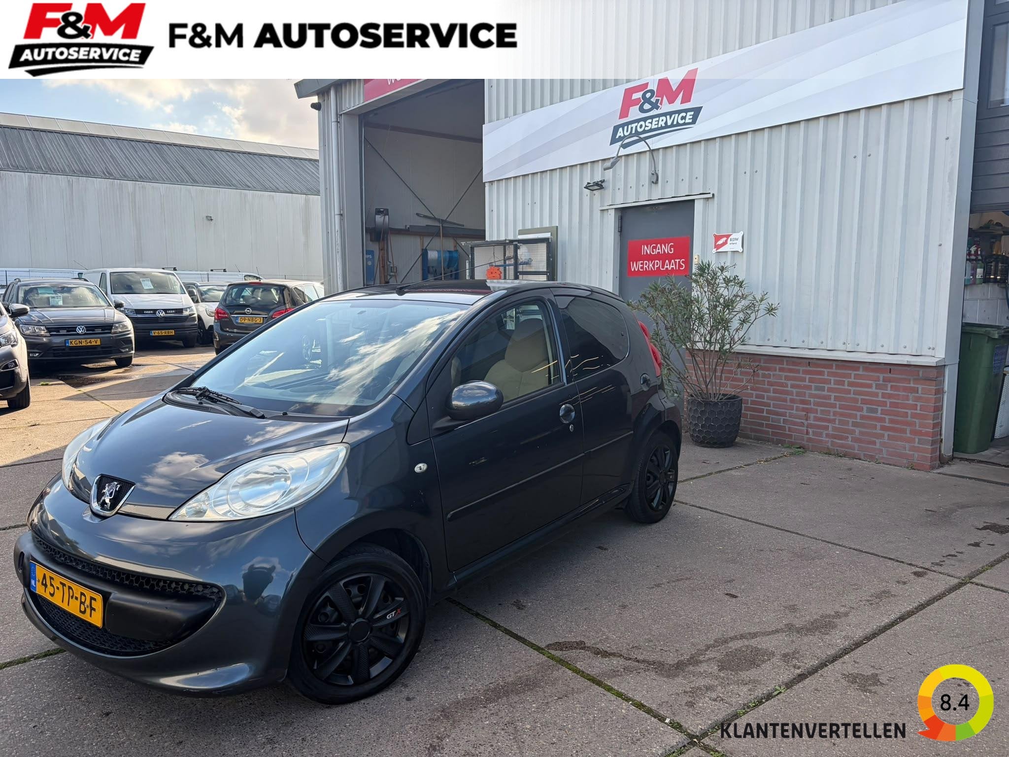 Peugeot 107 1.0-12V XS Carplay scherm, Voorwielaandrijving, Stof, Gebruikt, 4 stoelen