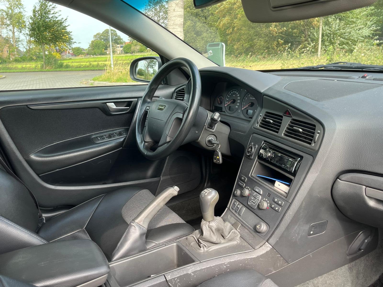 Foto 6 van Volvo V70 2.4 140PK youngtimer 182dkm