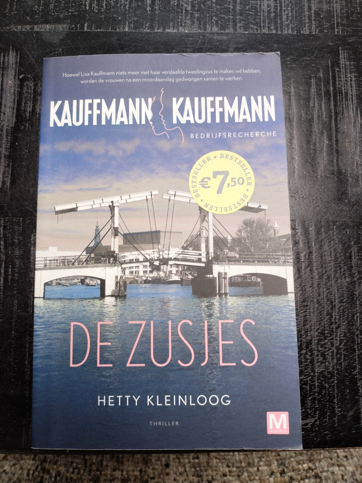 Kaufmann & Kaufmann: De Zusjes - Thrillervan Hetty Kleinloo, Ophalen of Verzenden