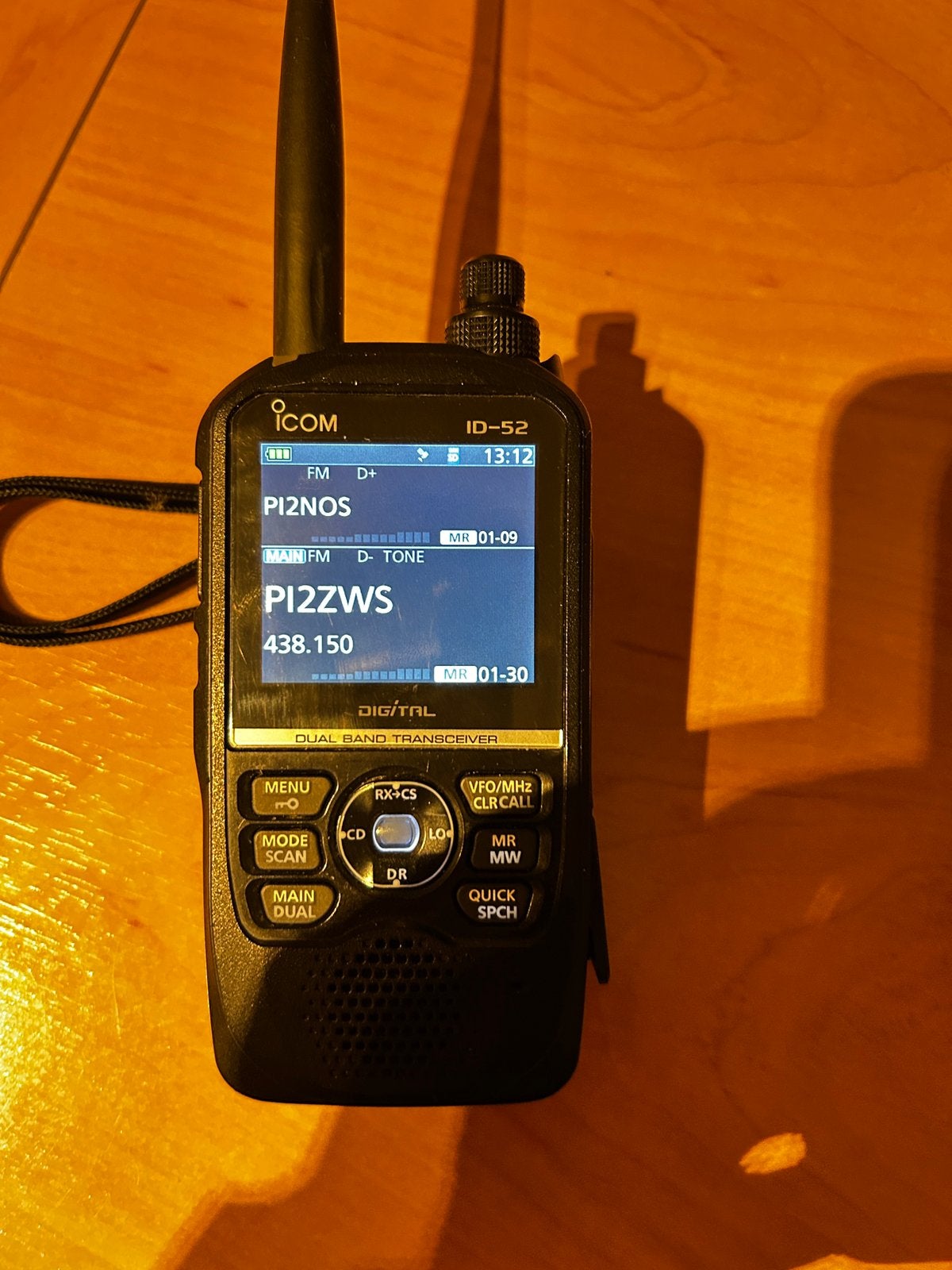 Icom ID52, Ophalen, Gebruikt, 15 km of meer, Portofoon of Walkie-talkie