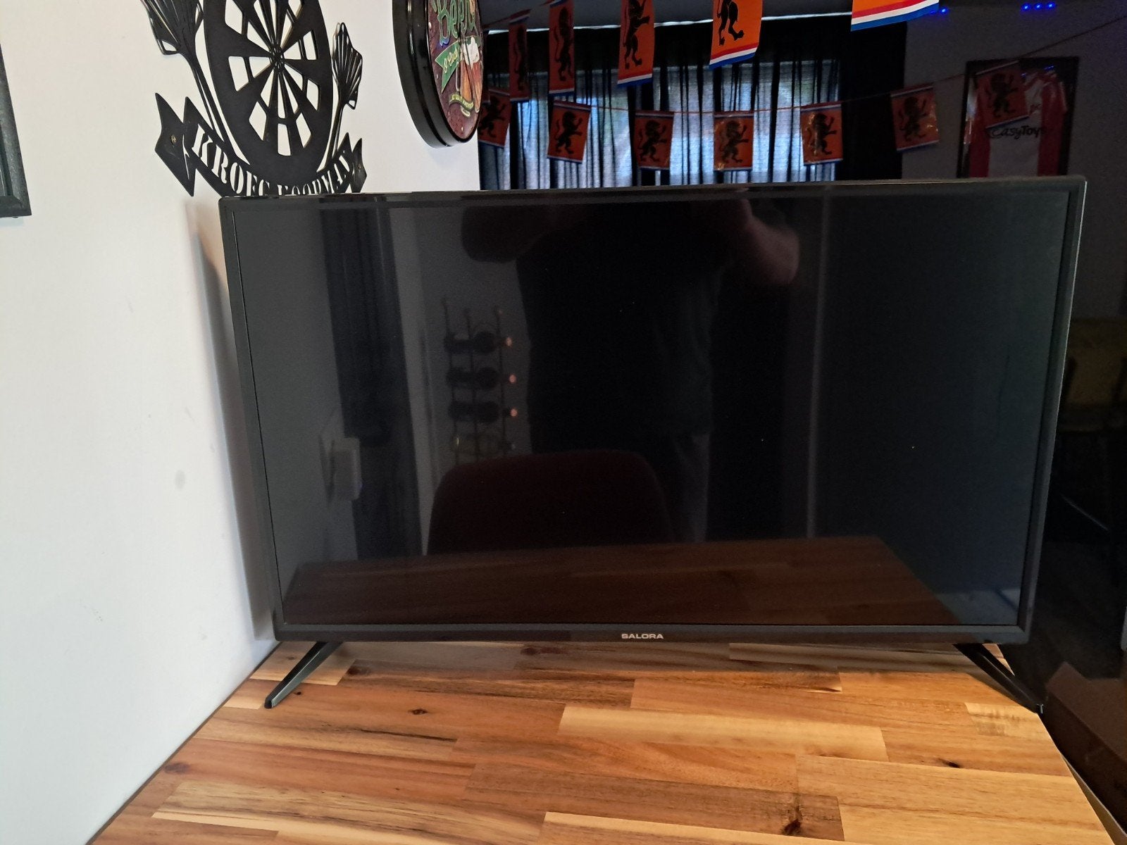 Salora 32" HD LED TV - Model 32LED1600, 50 Hz, HD Ready (720p), 60 tot 80 cm, Ophalen