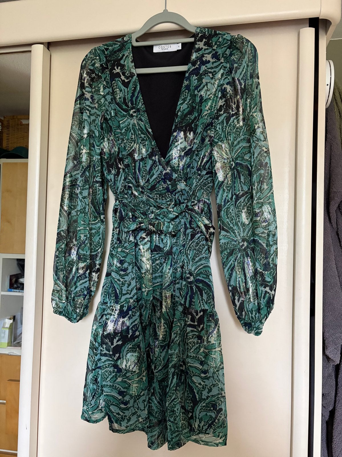 Costes Studio jurk maat S, groen/blauw met metallic print, Ophalen of Verzenden, Zo goed als nieuw, Maat 36 (S), Boven de knie