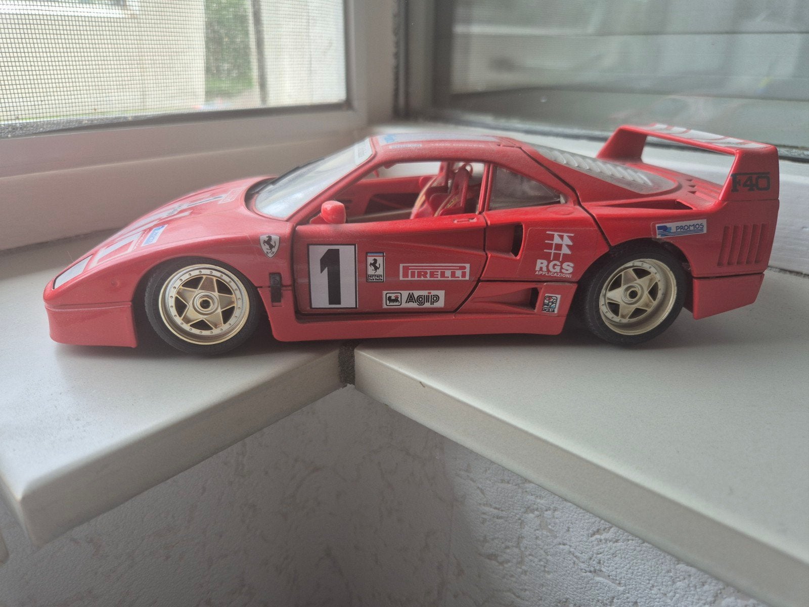 Ferrari F40 Modelauto - Rood, Gebruikt, Ophalen of Verzenden