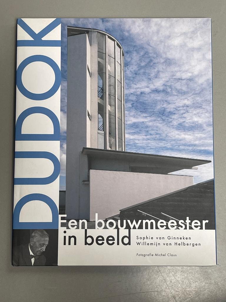 architecten: Dudok een bouwmeester in beeld (2005), Ophalen of Verzenden, Zo goed als nieuw, Architecten