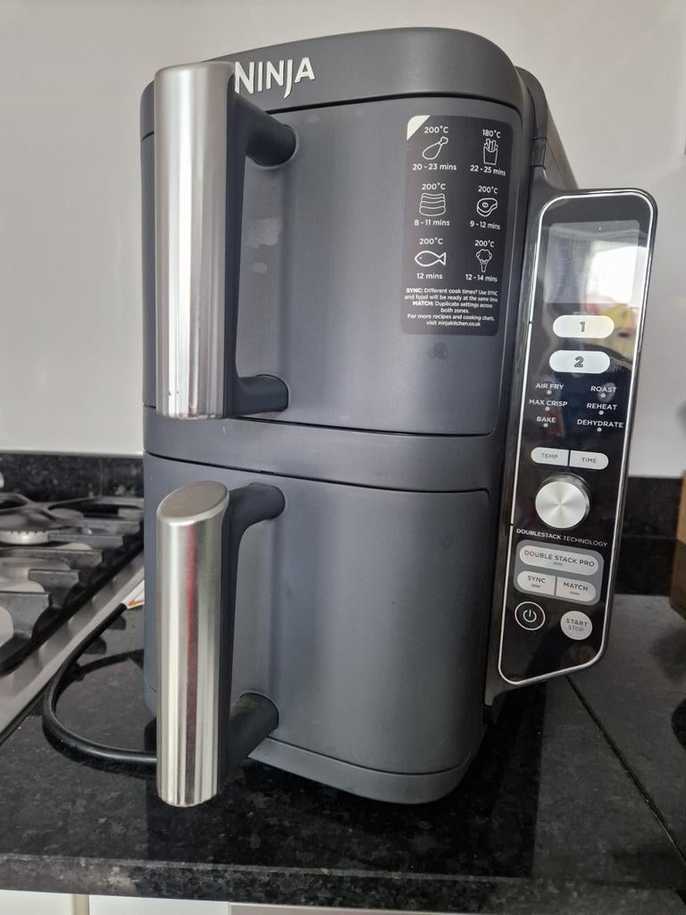 Ninja Foodi Dual Zone Airfryer AF300EU - Zo goed als nieuw, Witgoed en Apparatuur, Airfryers, Ophalen of Verzenden