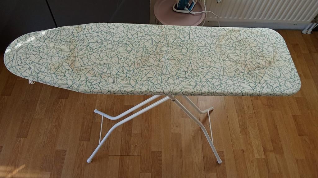 Strijkplank 108x32 - Werkt prima!, Witgoed en Apparatuur, Strijkijzers en Strijkplanken, Ophalen, Gebruikt