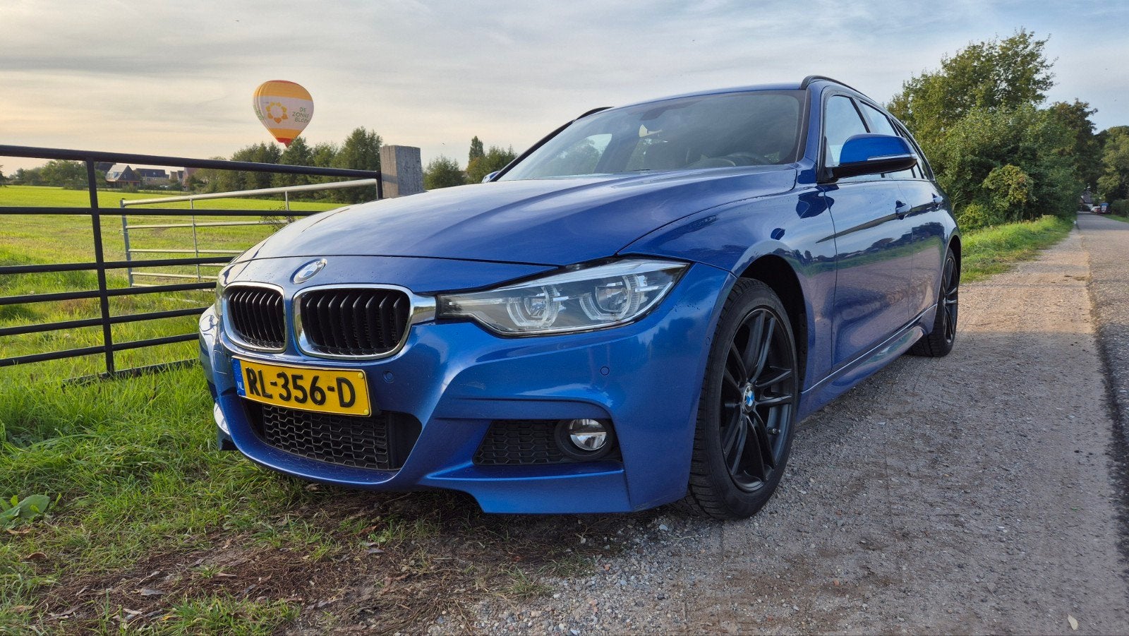 BMW 3-Serie 318i 136pk Aut 2018 Blauw MSport/Leer/Cruise/Nav, Automaat, Zwart, Verwarmde buitenspiegels, Blauw