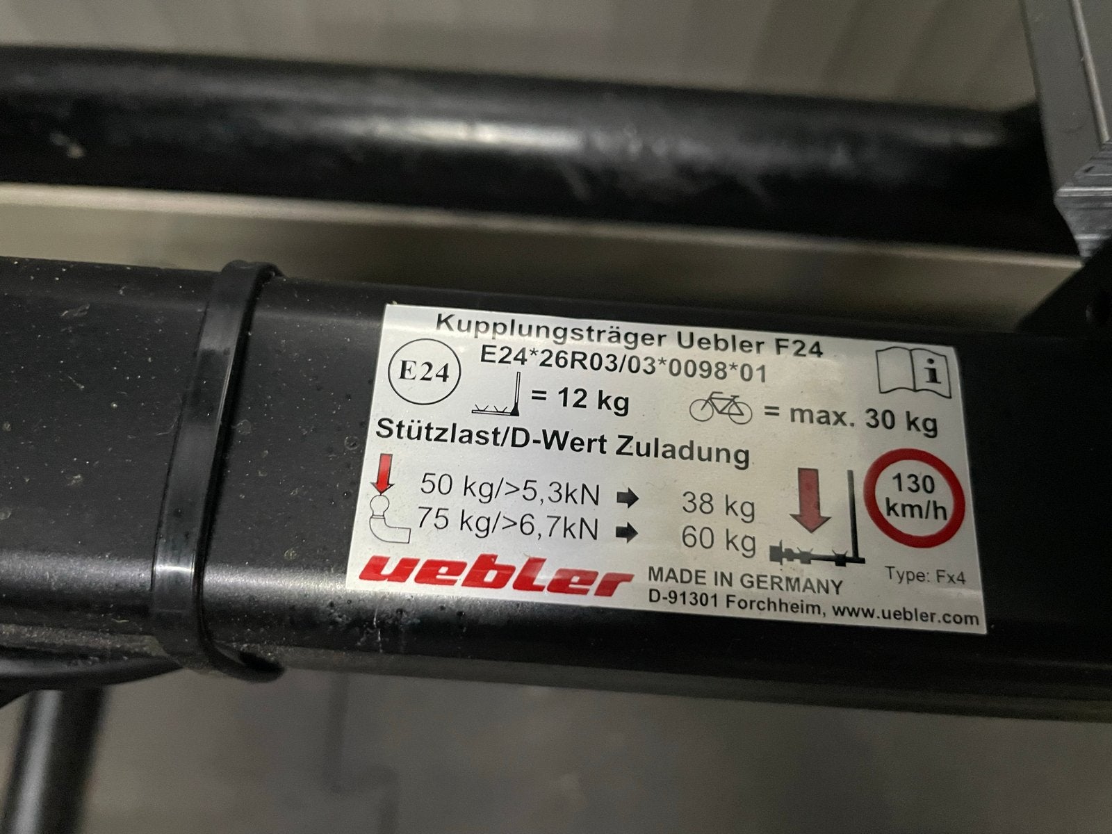 Uebler F24 Compact fietsendrager, slechts 1x gebruikt, Ophalen, Zo goed als nieuw