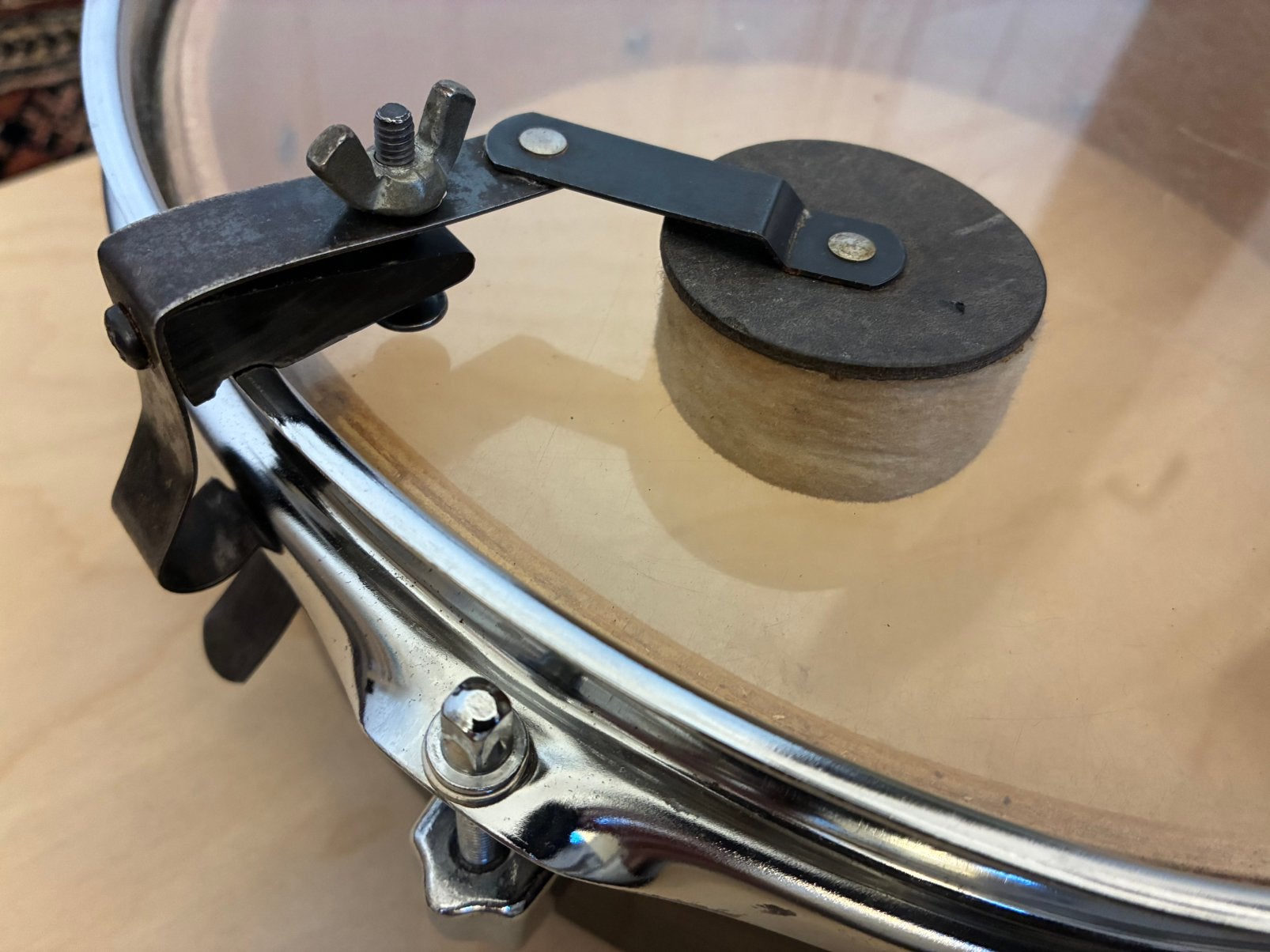 Externe Drum-Demper Vintage, Verstelbaar, voor op Spanrand, Gebruikt, Drums of Percussie, Ophalen of Verzenden, Nvt