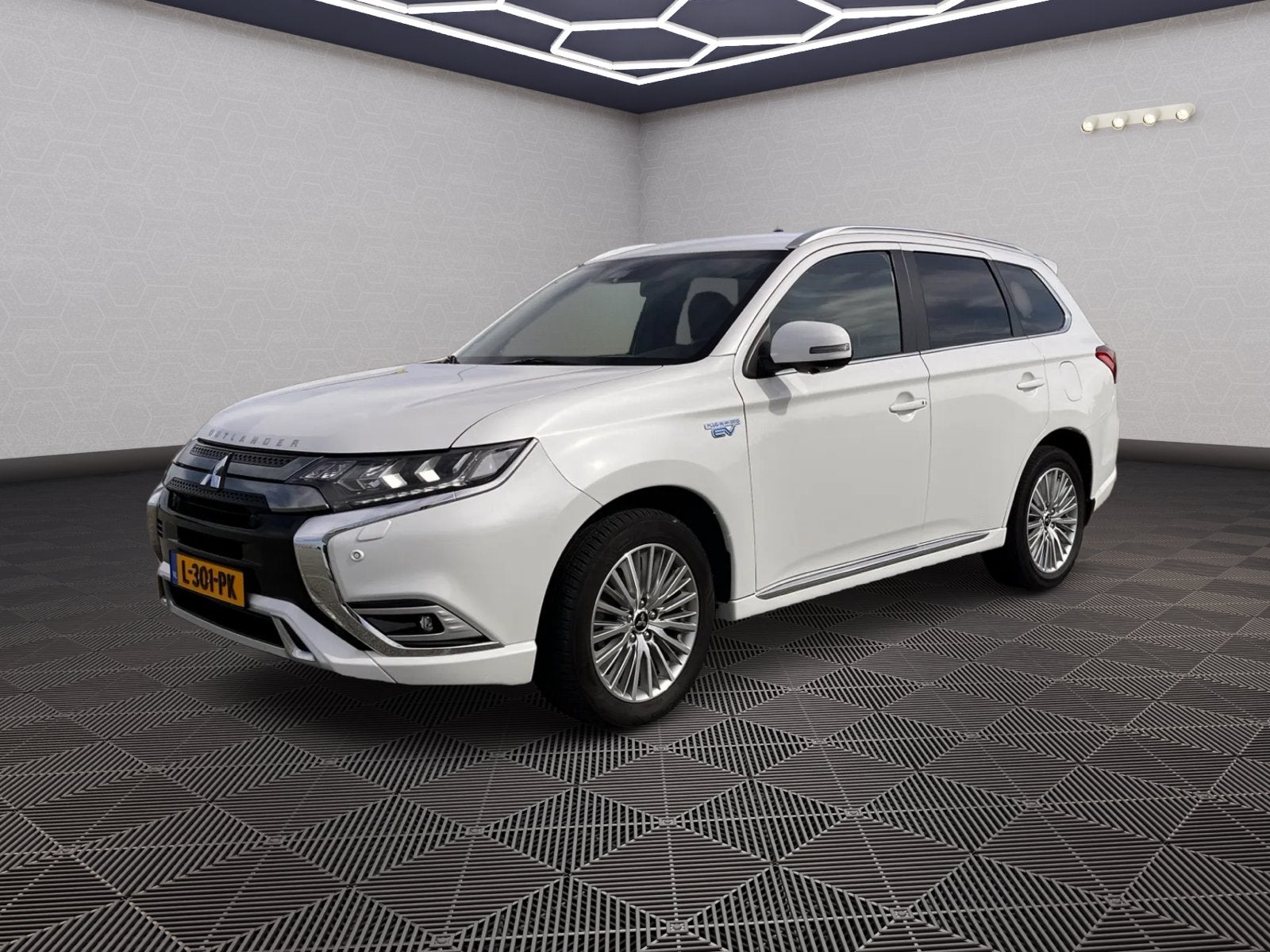 Mitsubishi Outlander 2.4 PHEV Instyle | Adapt cruise | Cam., Automaat, Dealer onderhouden, Outlander, 4 cilinders