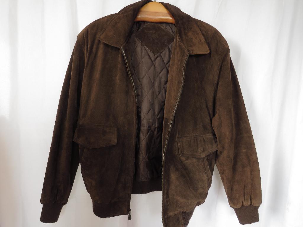 bruine suede jas mt M van Roundtree & Yorke, Kleding | Heren, Bruin, Maat 48/50 (M), Roundtree & Yorke, Ophalen of Verzenden