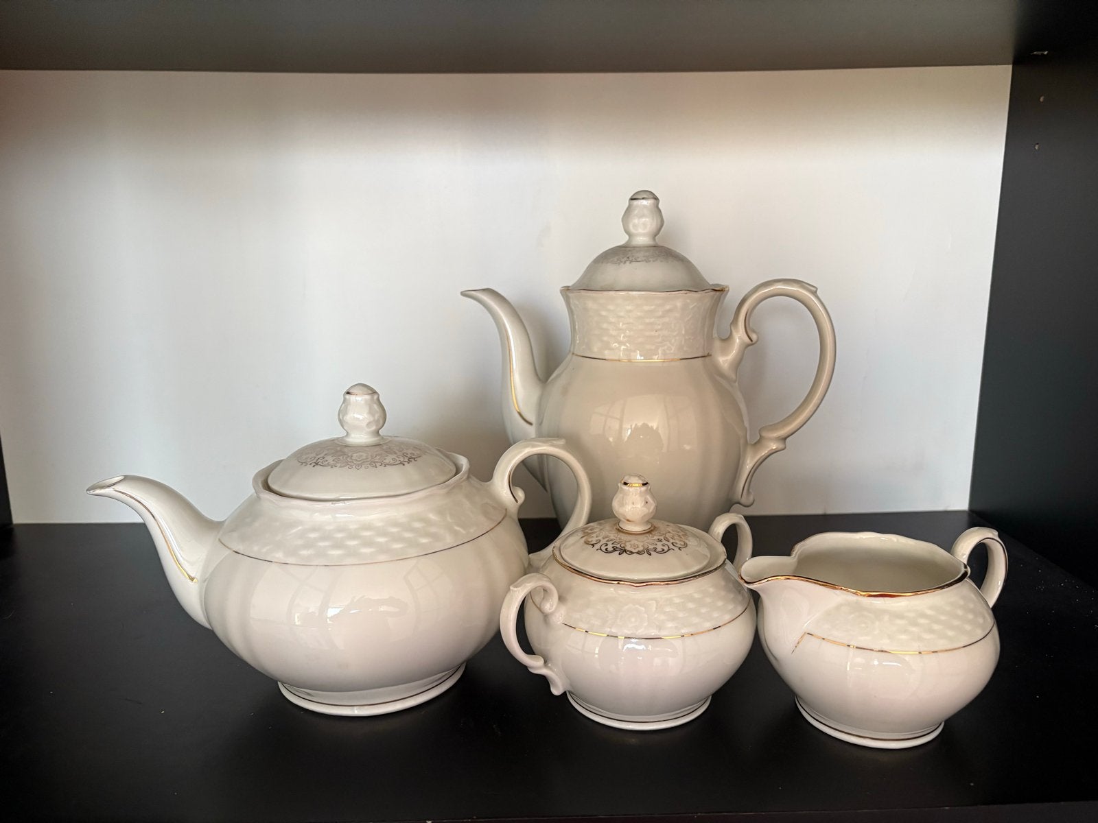 Vintage porseleinen theeservies - 4-delig, Antiek en Kunst, Antiek | Servies los, Ophalen