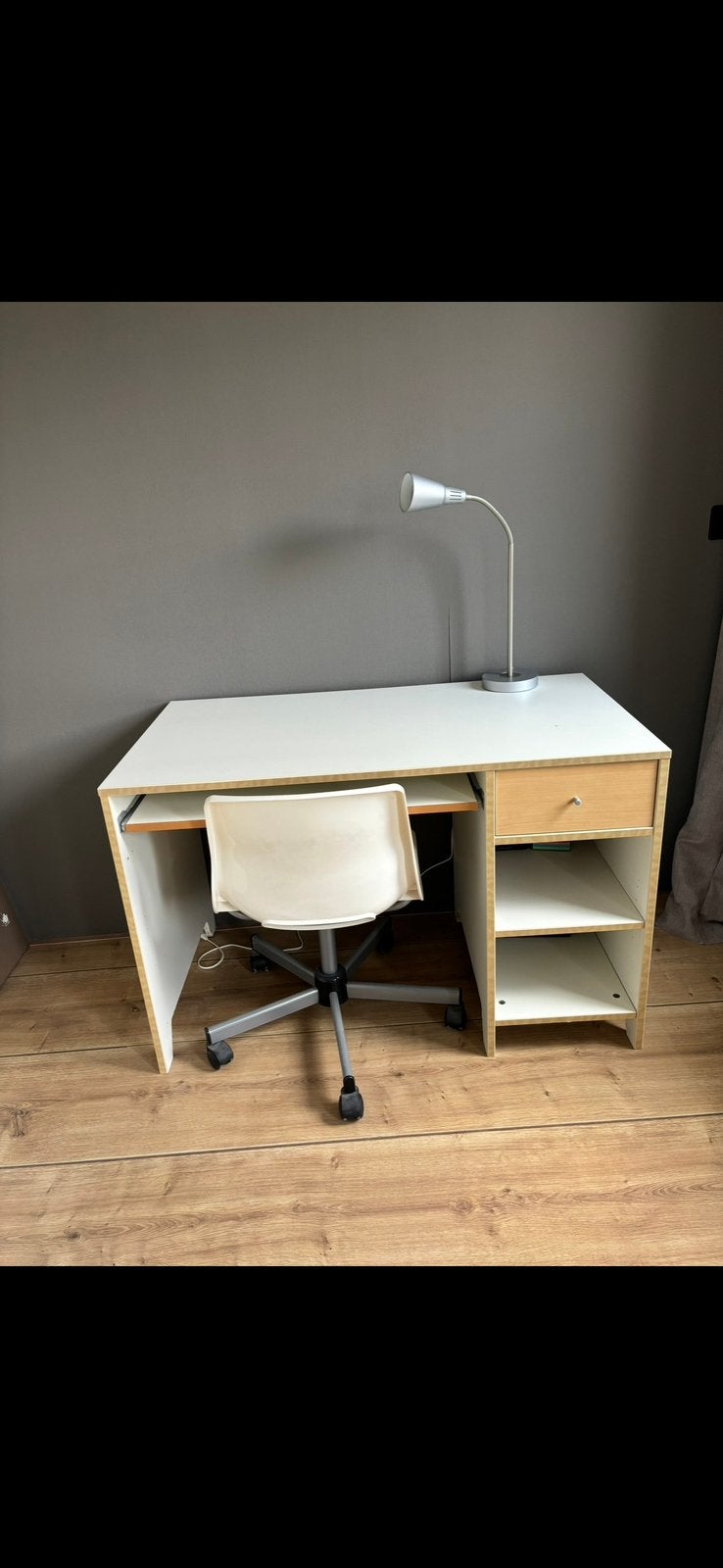 Bureau inclusief bureaustoel en bureaulamp, Huis en Inrichting, Bureaus, Ophalen, Gebruikt