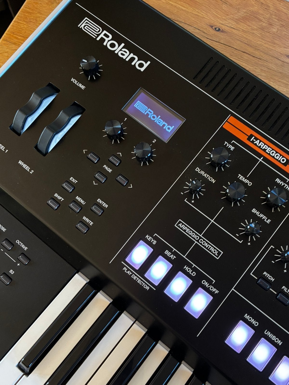 Roland Jupiter-X synthesizer, Ophalen of Verzenden, Zo goed als nieuw, 61 toetsen, Roland