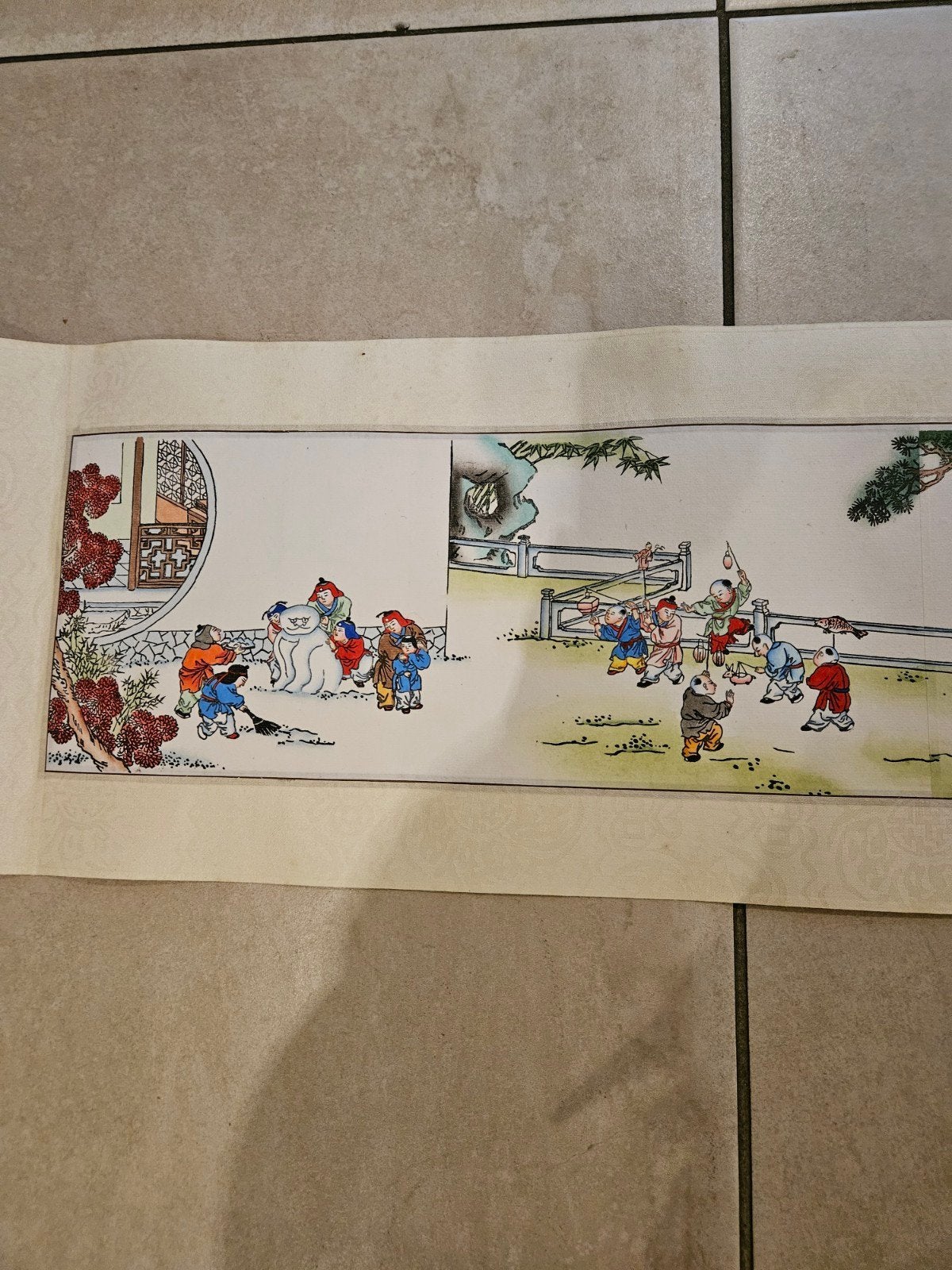 Unieke Chinese papieren rol - Volkskunstwerk Tianjin, Antiek en Kunst, Wanddecoratie, Geschilderd, Ophalen of Verzenden, Papier/karton