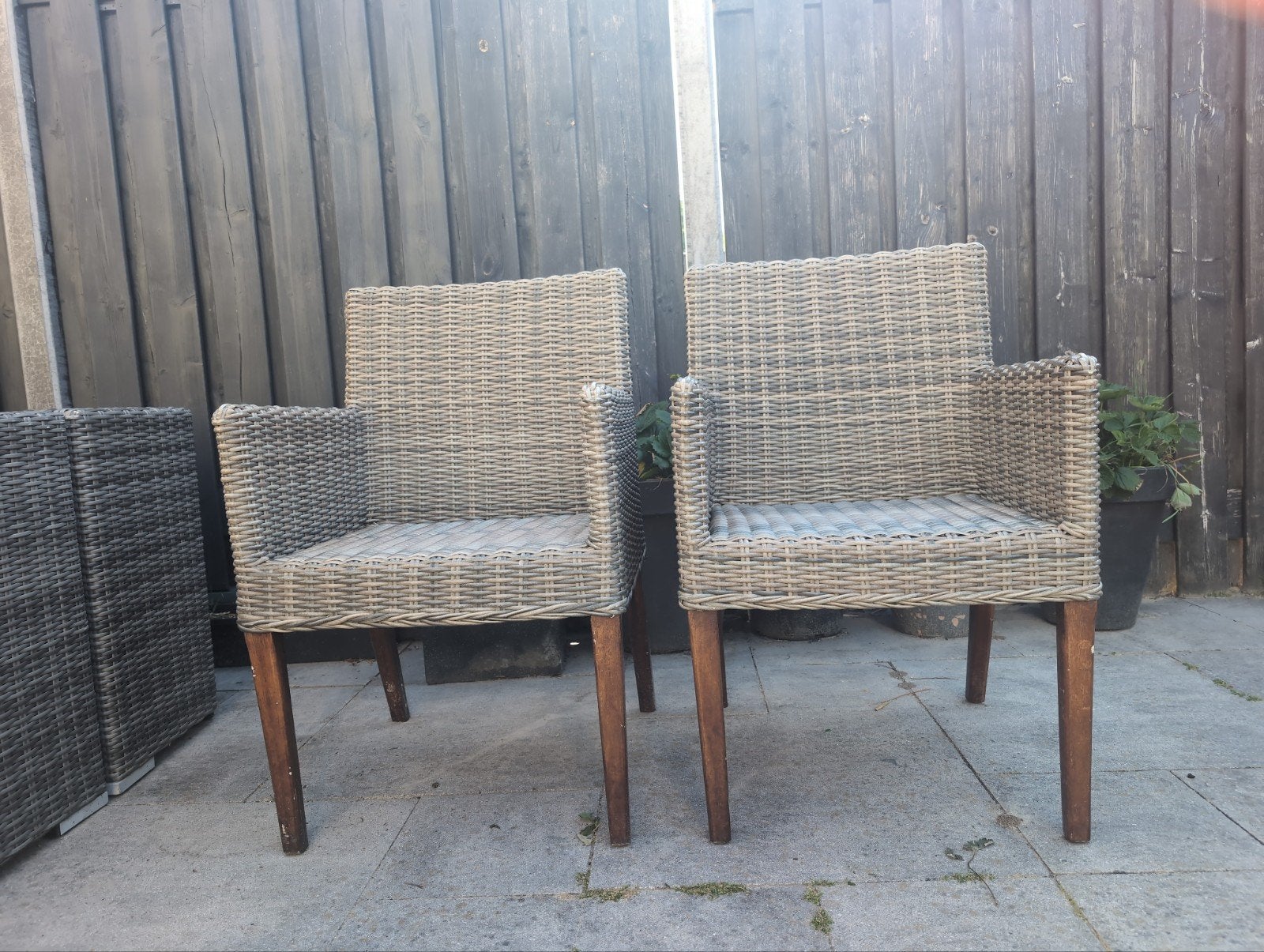 5 stoelen met beschadigde poten, zitting nog prima, Ophalen, Gebruikt