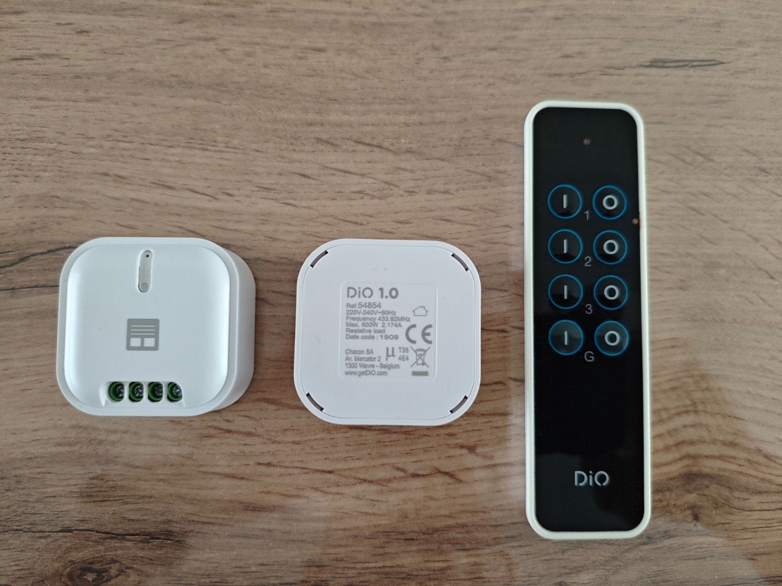 DiO 1.0 rolluik bediening, 2 stuks met 1 afstandsbediening, Ophalen of Verzenden, Zo goed als nieuw, Wit