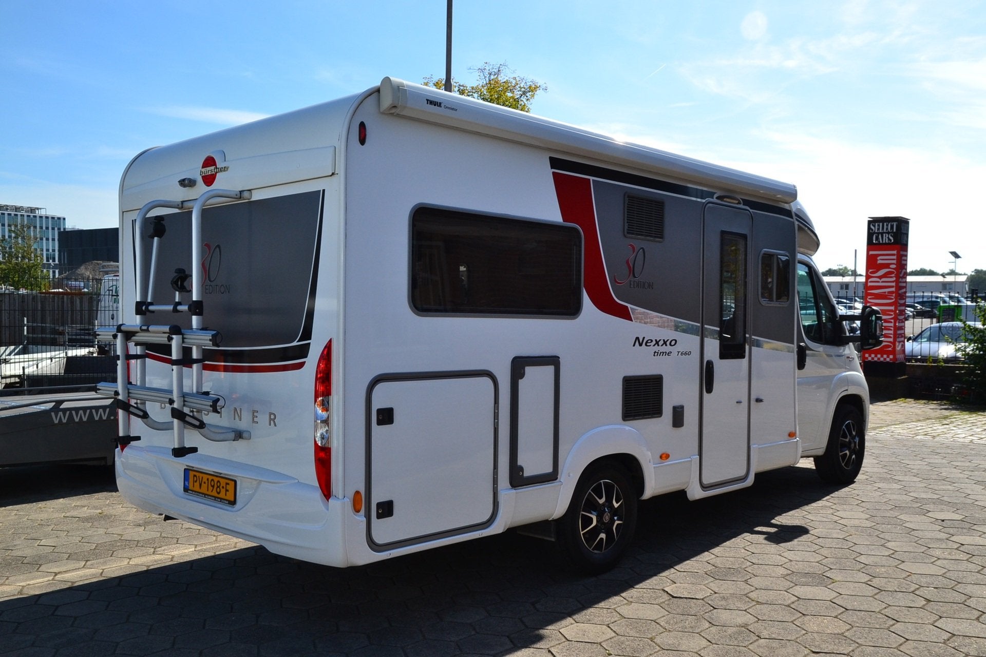 Burstner BT6603 Nexxo Time 30'' Edition - Automaat - Airco -, Ringverwarming, 7 tot 8 meter, Diesel, Bürstner