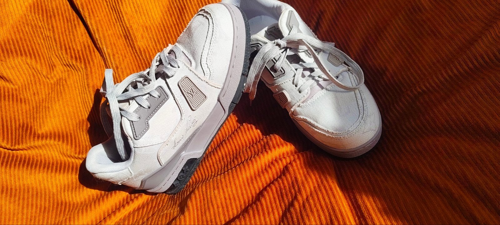 Mt 6,5 Louis Vuitton LV Trainer Sneakers - Grijs/Wit, Wit, Ophalen of Verzenden, Louis Vuitton, Sneakers of Gympen
