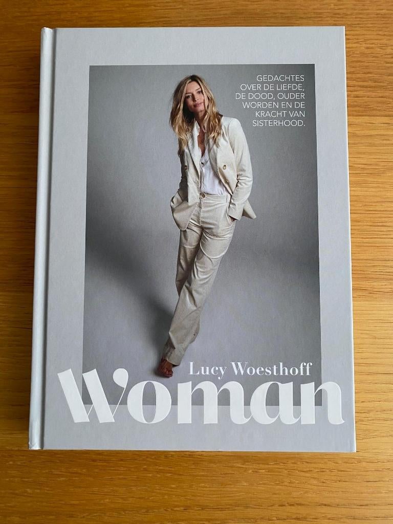 Boek: Woman van Lucy Woesthoff, zgan, Boeken, Verzenden, Zo goed als nieuw, Persoonlijkheidsleer, Lucy Woesthof