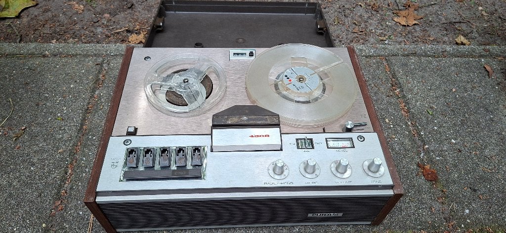 Philips 4308 bandrecorder, Ophalen, Bandrecorder, Met stofkap