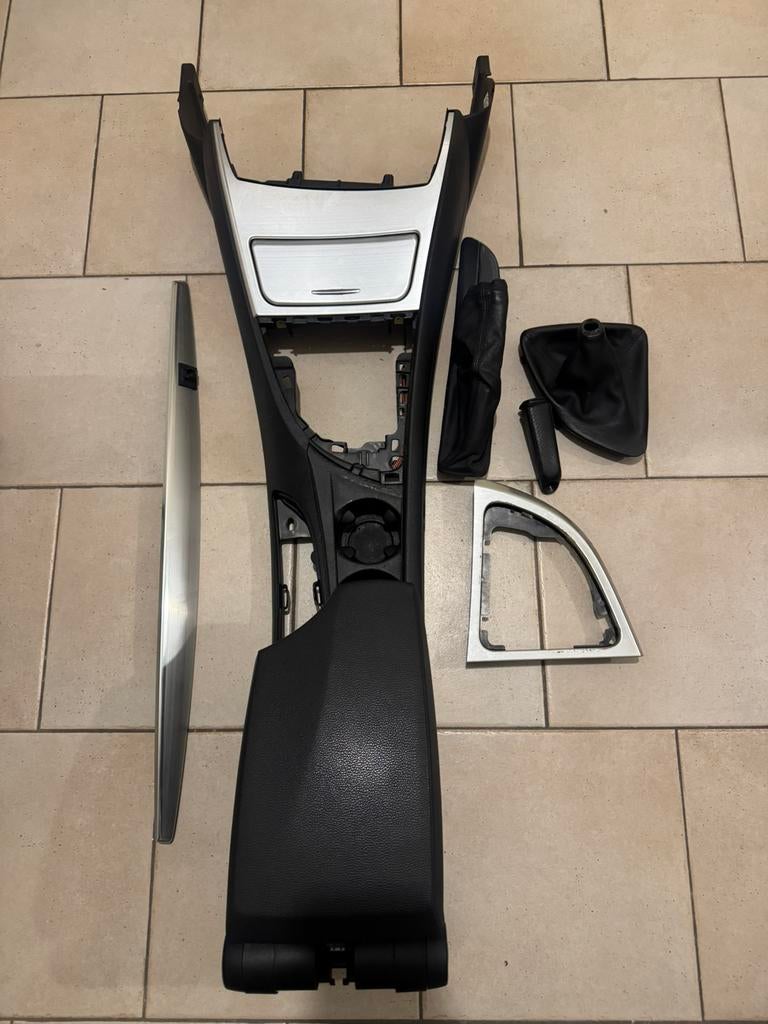 BMW 1-serie e81 Middenconsole met sierlijsten en armsteun, Auto-onderdelen, Ophalen, BMW