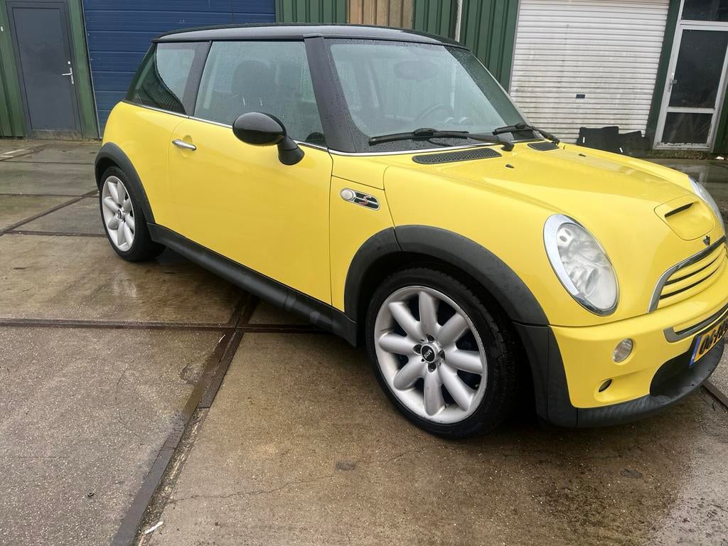 Mini 1.6 16V Cooper S 2004 Geel met nw koppeling, Auto's, Mini, Particulier, Cooper S, ABS, Airbags, Airconditioning, Alarm, Automatische klimaatregeling