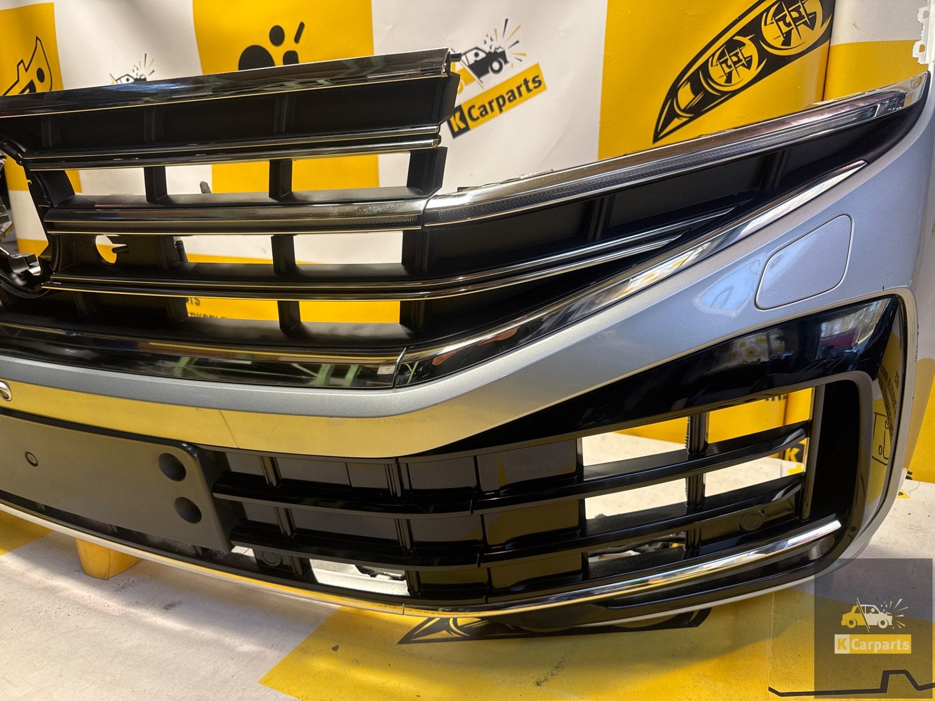 VW TOUAREG 760 FACELIFT VOORBUMPER 6PDC KLS 760807217G compl, Info@fabrikant.eu, Ophalen of Verzenden, Bumper, Fabrikant BV