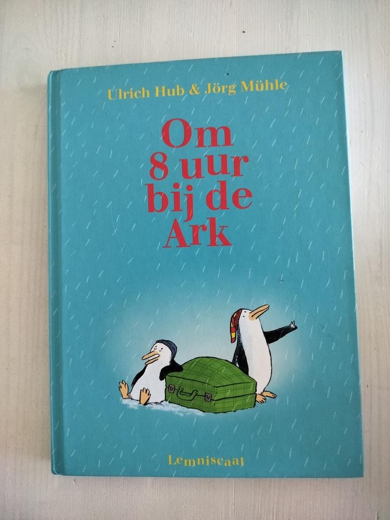 Om 8 uur bij de Ark - Mooi bijbels kinderboekje, Ophalen of Verzenden, Zo goed als nieuw, Ulrich Hub & Jörg Mühle, Fictie algemeen